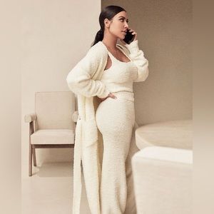 Skims Cozy Knit Boucher Robe - Bone